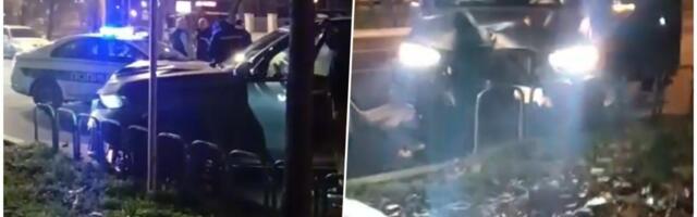 HAOS NA DEDINJU U RANU ZORU: Auto se zabio u drvo i oborio ga na put, prvi snimak nakon nesreće (VIDEO)