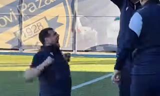 NENAD LALATOVIĆ NAPRAVIO ŠOU U PAZARU! Srpski trener zapalio tribine reakcijom posle gola: Čekao VAR proveru, a onda - SPEKTAKL! Snimak koji MORATE POGLEDATI!