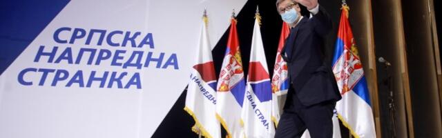 Spotom ubeđuju Vučića da ostane na čelu SNS: Šta je poruka?