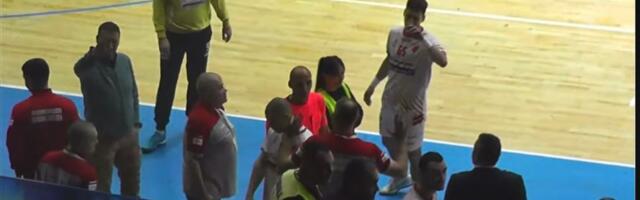 Rukometaši Crvene zvezde se sukobili sa sudijom i publikom u Leskovcu, utakmica prekinuta (video)