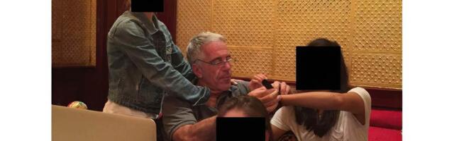 GOLE DEVOJKE PLEŠU PORED PLIŠANIH MEDVEDA, TEST OČINSTVA I UŽAS SNIMCI Greškom objavljeni necenzurisani Epstajnovi fajlovi, ali OVA stvar je NAJMRAČNIJA do sada