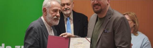 Stefanu Tićmiju dodeljena nagrada Politikinog zabavnika: Književnost je ludačko verovanje u nešto što ne postoji