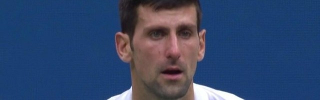 NAJDIRLJIVIJA SCENA U TENISU IKADA Novak Đoković se rasplakao nasred finala, publika potpuno slomila Srbina koji nije mogao da zaustavi suze /VIDEO/