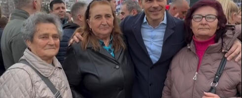 Mali sa građanima na skupu u Areni: “Srbija je postala dostojna kuća za svaku našu porodicu” (VIDEO)