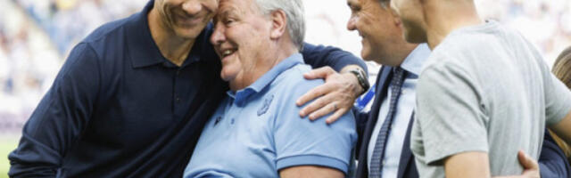 Бивши фудбалер Ливерпула Џон Тошак болује од деменције