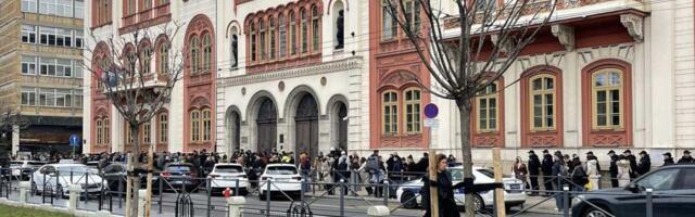 Saobraćaj u prekidu kod Rektorata uoči protesta najavljenog za 19.00 časova