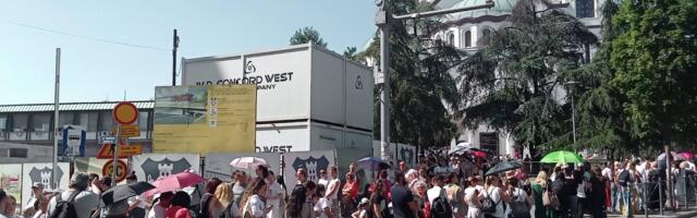 Pojas Presvete Bogorodice ispraćen ka Svetoj Gori, posle molebana u Hramu Svetog Save