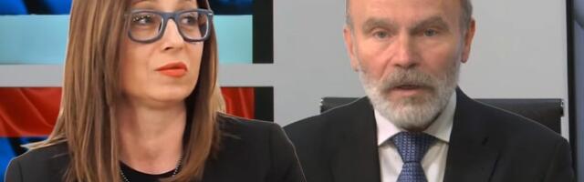 Blokaderski profesori uništili Jovinu gimnaziju! Profesorka vređala vernike, a sada im učionice prazne! (FOTO)