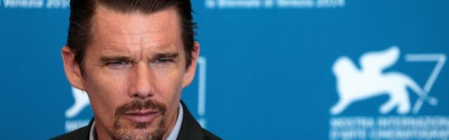 POVRATAK Itana Houka svojoj NAJSTRAŠNIJOJ ULOZI: Pogledajte JEZIV TREJLER za "Crni telefon 2" (VIDEO)