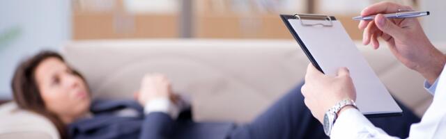 Volstrit džurnal: Psihijatri sve više povezuju pojavu psihoze sa korišćenjem AI