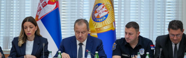 Održana sednica Štaba za vanredne situacije zbog istorijski niskog vodostaja Dunava: Dačić naložio mere