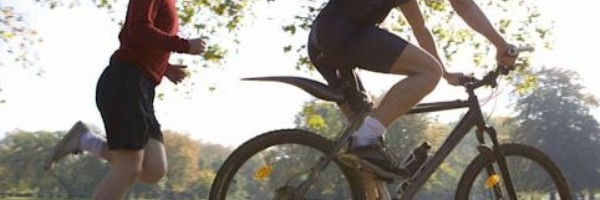 Ultimativna fizička sprema - Olimpijski trkač protiv profesionalnog bicikliste