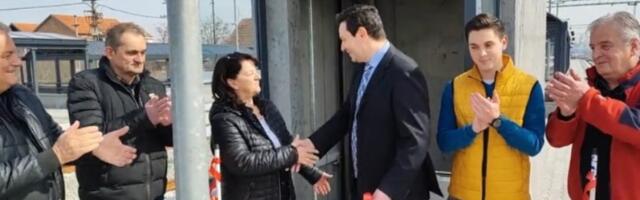 Šarović „svečano otvorio“ lift koji ne postoji (VIDEO)