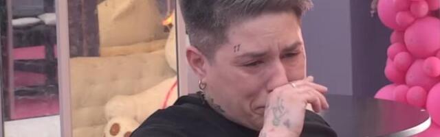 Matora se guši u suzama! Zbog očevih reči se slomila na komade (VIDEO)