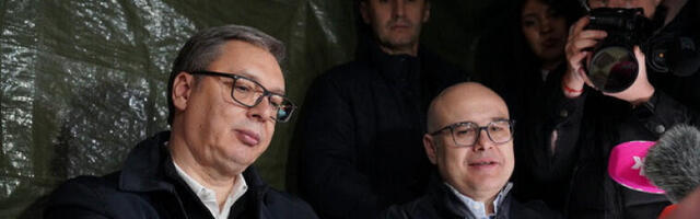 Шаховска партија у Србији се ближи крају: Вучић стратешки спрема мат, опозиција у очају руши фигуре