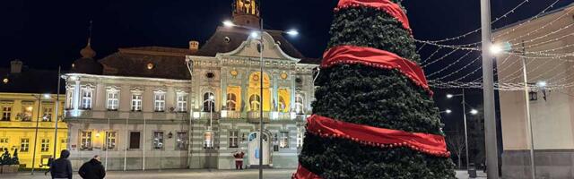 ANKETA: Sviđa li vam se novogodišnja dekoracija u centru grada?