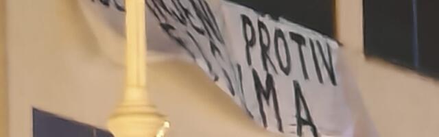 Bravo, LJUDINE! Nekoliko Hrvata je u moru ekstremista i pred Tompsonom jasno pokazalo ŠTA SVI NORMALNI MISLE!