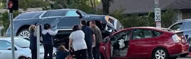 Švarcineger prošao kroz crveno i izazvao nesreću?