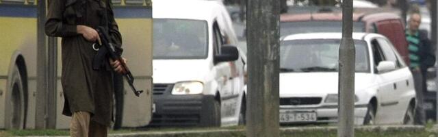 Novopazarac koji je u Sarajevu pucao na ambasadu SAD tražio premeštaj u Srbiju, pisao i Vučiću