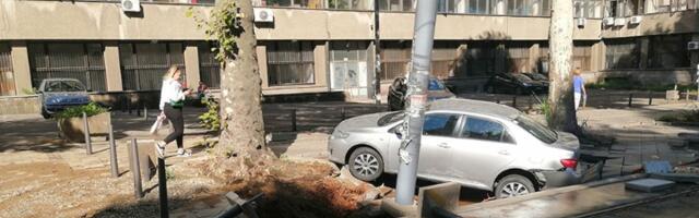 Potoci vode se slivaju, a građani su bez vode
