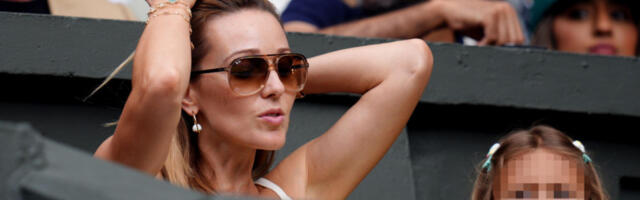 JELENA ĐOKOVIĆ KAKVU DO SAD NISMO VIDELI: Nikad provokativnija - svi su gledali u jedan detalj na njenom telu, koji do sad nije pokazala! (FOTO)