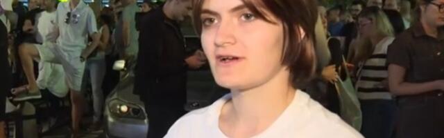 "Ovi ljudi su moj ponos, ovo ću pamtiti celog života": Studentkinja Nikolina na protestu u Obrenovcu