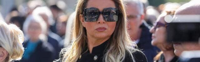 "Pre mene su izgubili 8 beba, moj brat je živeo 8 sati..." Potresna ispovest Karleuše o porodici i odrastanju