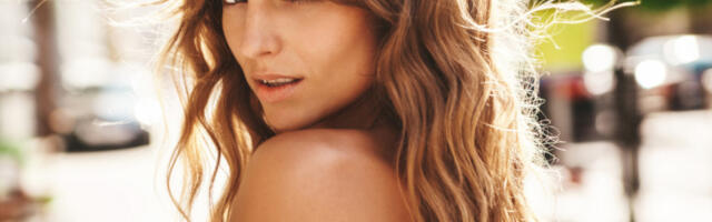 Trik za posvetljivanje kose: Iskoristite sastojak koji svi imamo u kući, ali samo ako nemate suvu kosu