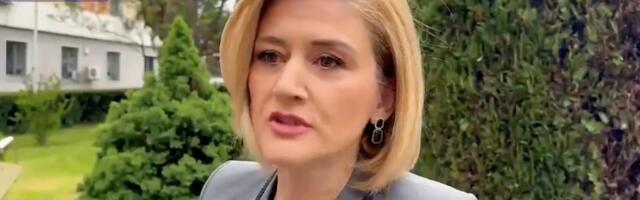 Mimoza Kusari Ljilja održala konferenciju ispred nekadašnje srpske pošte