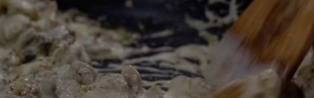 PILETINA U PAVLACI! Preukusni ručak koji se sprema za 20 minuta - možete je jesti uz ove PRILOGE