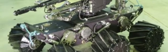 Rusija pravi ludilo! ROBOTI NAORUŽANI TOPOVIMA i RAKETAMA rame uz rame sa vojnicima! (VIDEO)