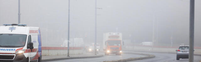 AMSS UPOZORAVA VOZAČE NA GUSTU MAGLU! Pogledajte i šta vas čeka na granicama, čeka se do 3 sata na ovom prelazu