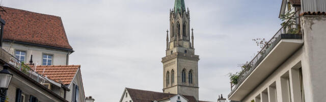 Polemika u Švajcarskoj: Kafić zabranio ulazak deci, vlasti kažu – dozvoljeno je