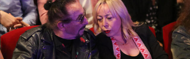 Najpopularniji pevač bivše Juge danas sa ženom slavi godišnjicu braka: Zaveo ju je kada je imala samo 18 godina