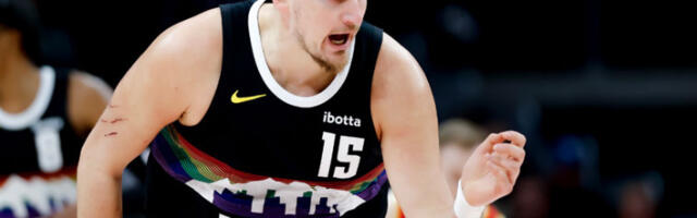 Први играч икада који је истовремено најбољи скакач и асистент НБА лиге