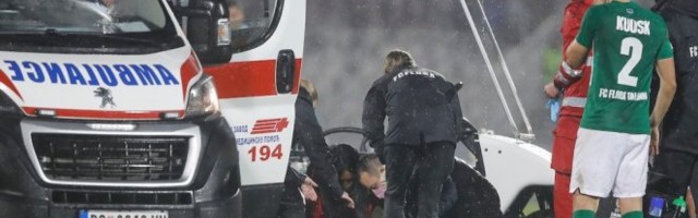 DRAMATIČNO U HUMSKOJ, MNOGIMA ERIKSEN BIO U GLAVI! Igrač ležao na zemlji, HITNA POMOĆ DOZIVANA SA RAZGLASA! Evo šta se desilo! /FOTO/