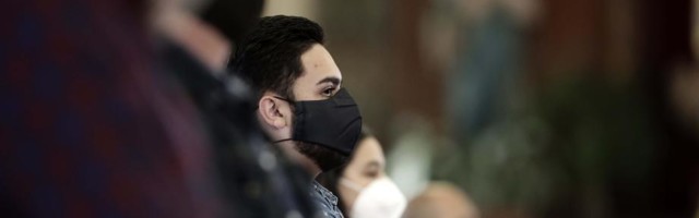 SZO: Koronu sve više šire osobe starosti od 20 do 40 godina