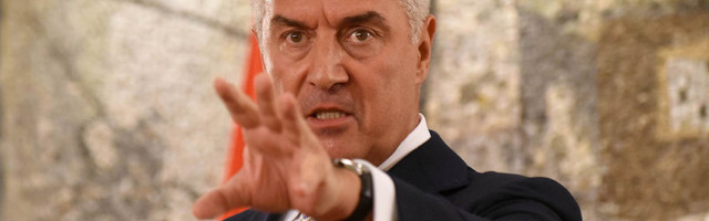 Đukanović je Vučiću nacrtao metu na čelo