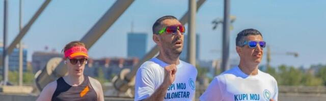 ON JE HEROJ BEOGRADSKOG MARATONA! Milan je slep, ali ga to ne sprečava da trči