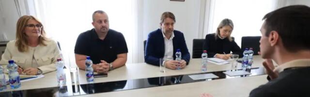 Oko 60 građana na razgovoru sa Dašićem iznelo brige i probleme, ali i sugestije za bolje funkcionisanje grada