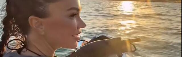 Stanija pokazala lice bez šminke! Svi su u šoku kako izgleda: Utegla se u helanke a onda je okrenula zadnjicu