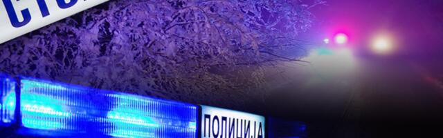 DEVOJČICE NISU STIGLE DA SE SKLONE, VOZILO IH PREKLOPIO! Jezivi detalji nesreće u Kraljevu: Autom vukao sanke, tinejdžerke pale na ulicu!