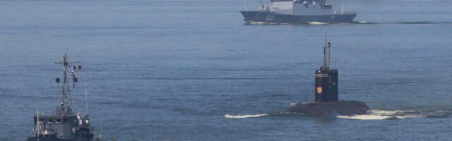 Трамп открива: Руски ратни бродови се повукли да не уђу у сукоб са САД