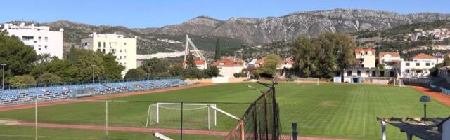 Haos u Hrvatskoj: Usred meča se urušile tribine stogodišnjeg stadiona, ima i povređenih