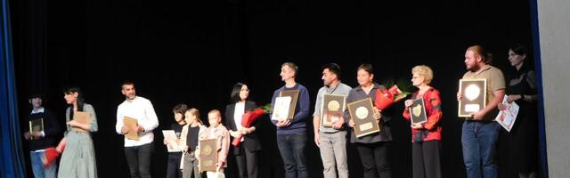 SPUŠTENA ZAVESA NA PREDSTAVE AMATERA Završen 19. Festival glumačkih ostvarenja ''Dragan Tošić''