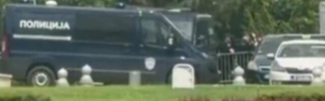 Jake policijske snage u Pionirskom parku