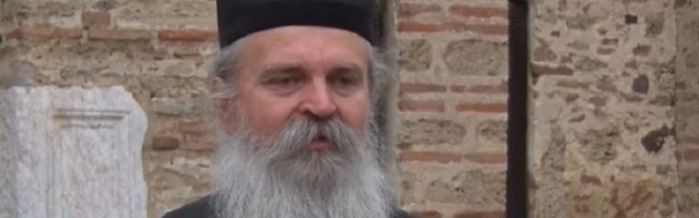 Vladika Teodosije ima koronu, upućen u KBC "Dragiša Mišović"
