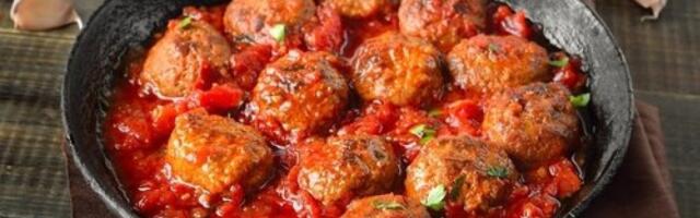 Najlepše posne ćufte u paradajz sosu: Ručak koji će vas oboriti sa nogu - spremne očas posla