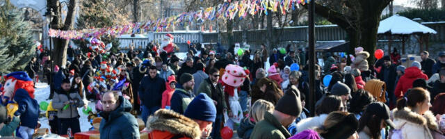 OTVORENE PRIJAVE ZA BESPLATNE NOVOGODIŠNJE PAKETIĆE ZA DECU SA SAVSKOG VENCA: Najmlađe očekuje veliko praznično iznenađenje