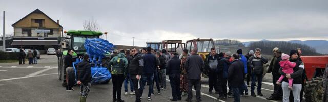 Danas blokirana i raskrsnica u mestu Medveđa kod Despotovca